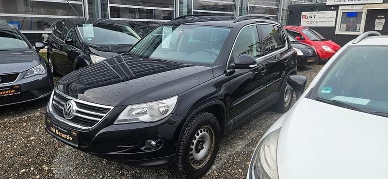 Schwarz Gebraucht 2008 VW Tiguan Track & Field SUV | 3.990 € (Superpreis) - Bild 1/4