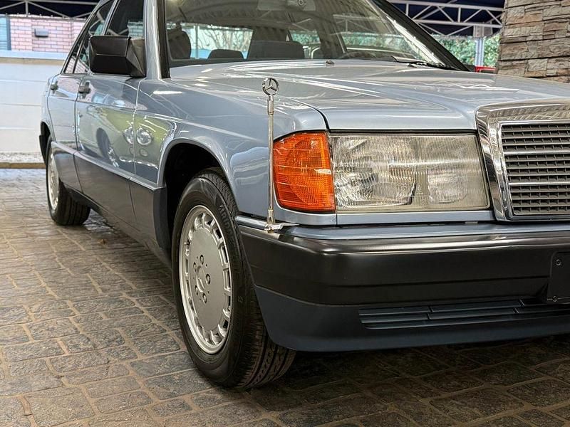 Usata Mercedes 190 1991 Blu Berlina