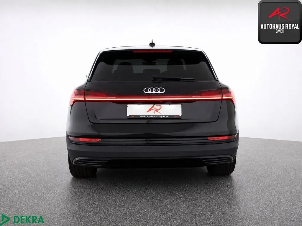 Gebraucht Audi e-tron S-Line 300 kW (408 PS) 2022 Schwarz SUV