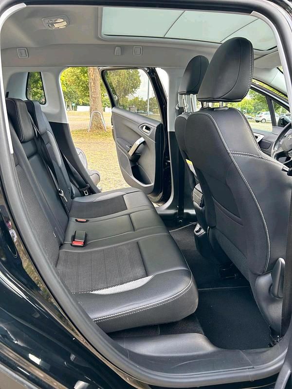 Gebraucht Peugeot 2008 120 PS (88 kW) 2017 Schwarz SUV