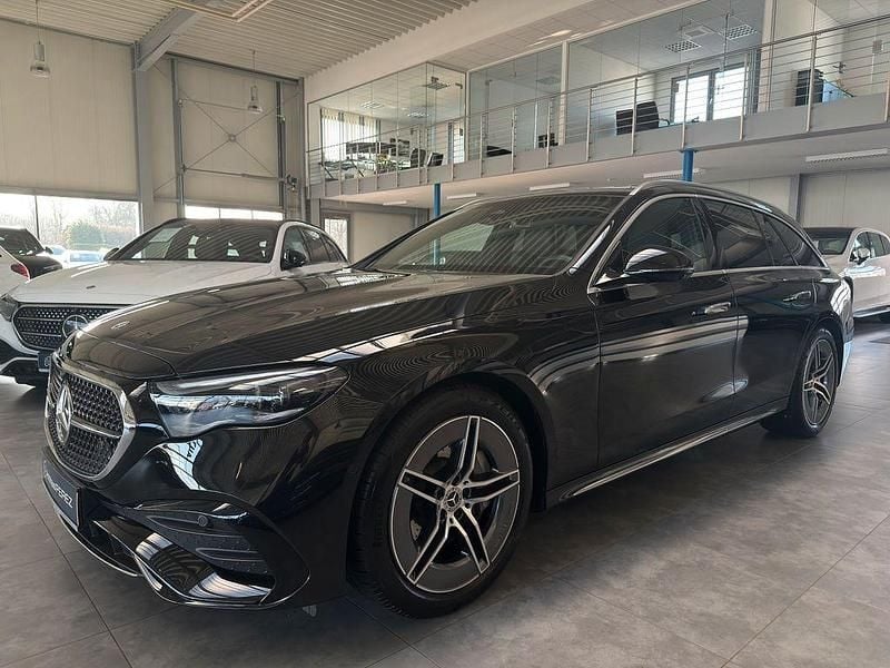 Gebraucht Mercedes E200 AMG 204 PS (150 kW) 2025 Schwarz Kombi