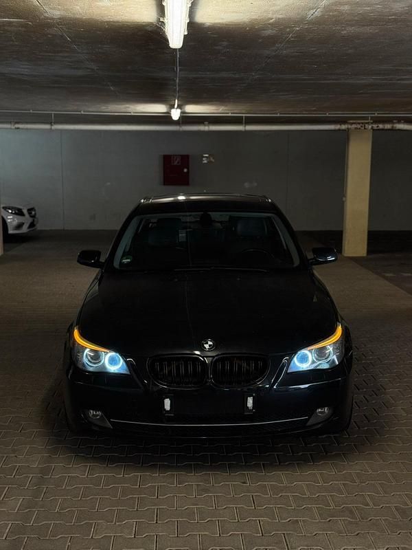 Gebraucht BMW 525 218 PS (160 kW) 2007 Schwarz Limousine