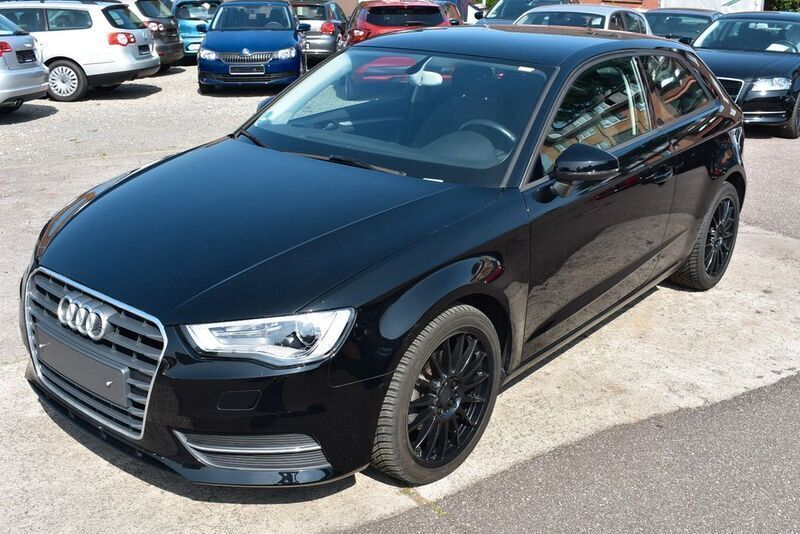 Schwarz Gebraucht 2014 Audi A3 Attraction Limousine | 14.980 € (Fairer Preis) - Bild 1/4