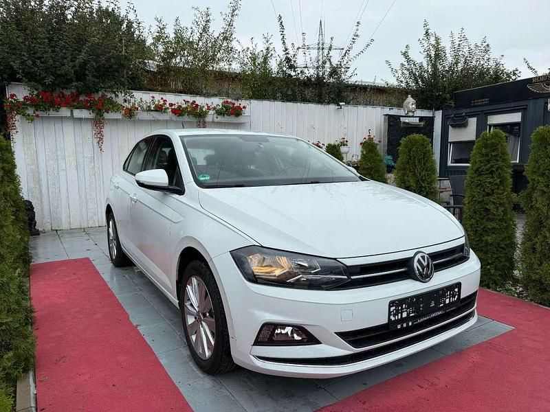 Weiß Gebraucht 2020 VW Polo Highline Kleinwagen | 11.990 € (Superpreis) - Bild 1/4