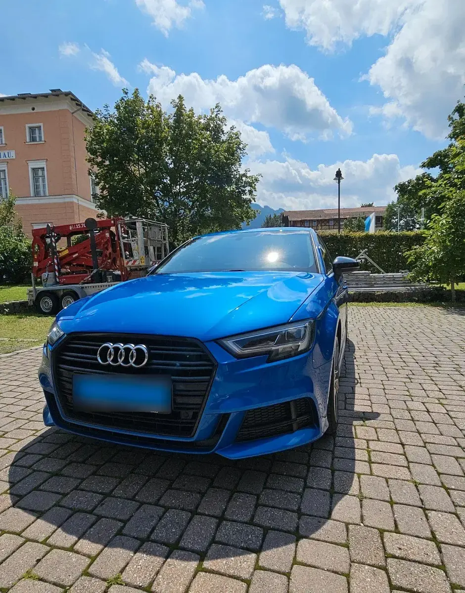 Gebraucht Audi A3 Sportback S-Line 150 PS (110 kW) 2019 Blau Kleinwagen