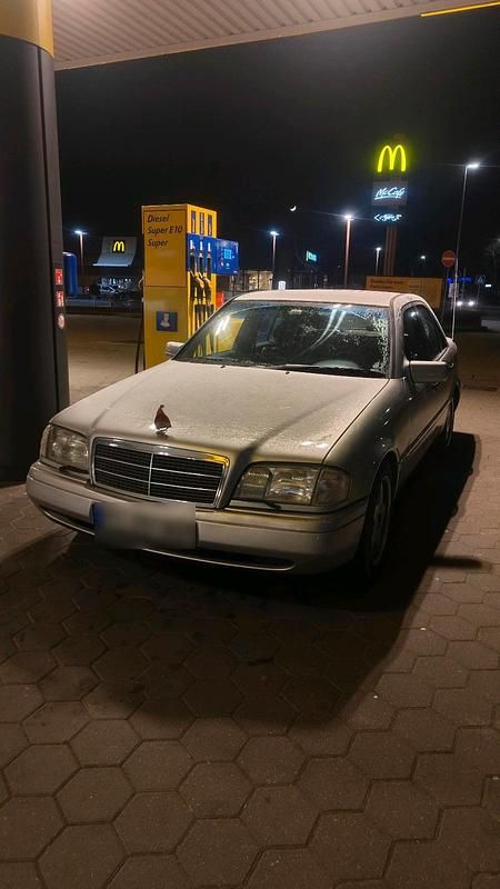 Gebraucht Mercedes C280 193 PS (141 kW) 1993 Silber Limousine