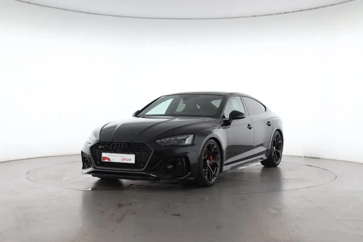 Gebraucht Audi RS5 Sportback Ambiente 450 PS (330 kW) 2024 Mythosschwarz metallic Limousine
