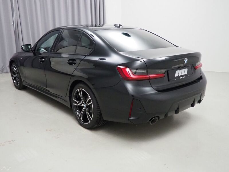 Second-hand BMW 320 Performance 190 CP (139 kW) 2023 Negru Berlinǎ
