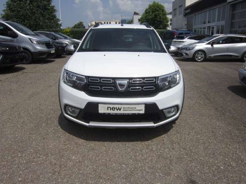 Weiß Gebraucht 2019 Dacia Logan MCV Stepway Kombi | 10.490 € (Fairer Preis) - Bild 1/4