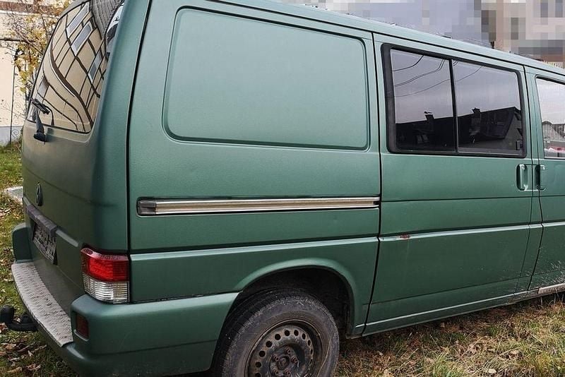 Second-hand VW T4 68 CP (50 kW) 1996 Verde Van
