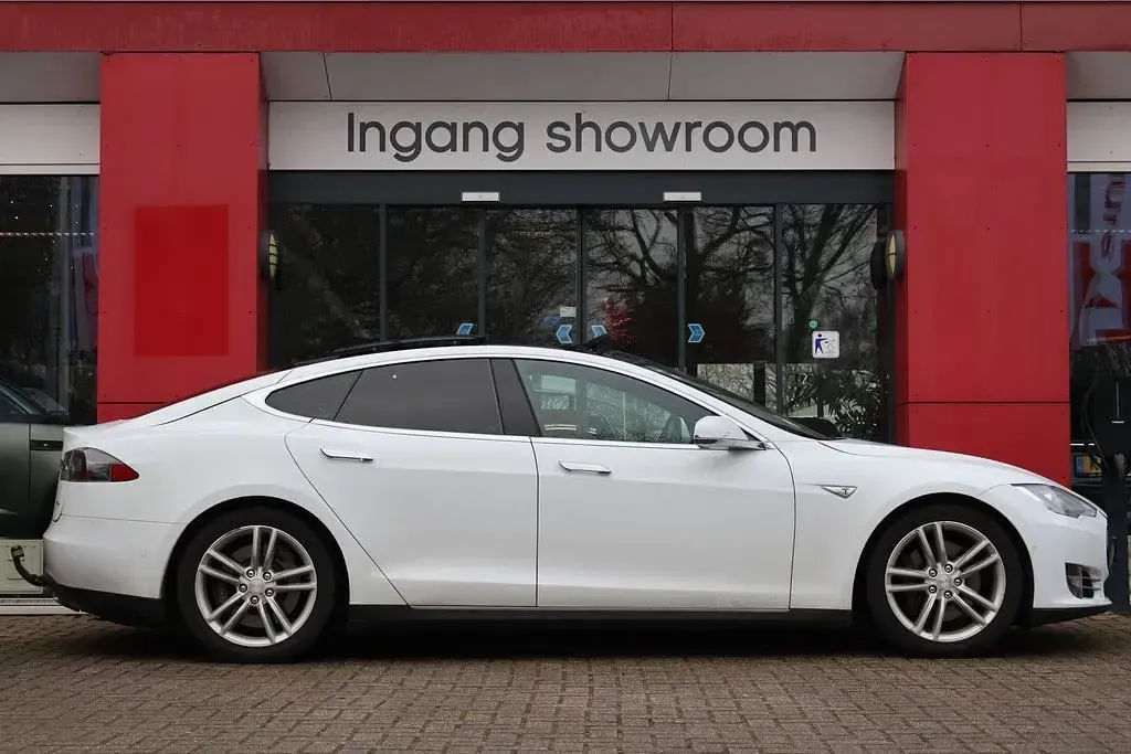 Gebraucht Tesla Model S 278 kW (379 PS) 2015 Weiß Kleinwagen