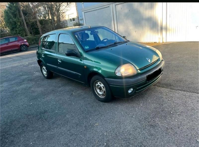 Gebraucht Renault Clio II 58 PS (42 kW) 1999 Grün Kleinwagen