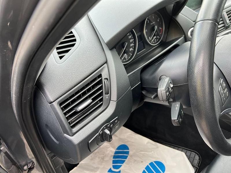 Gebraucht BMW X1 177 PS (130 kW) 2011 Grau SUV