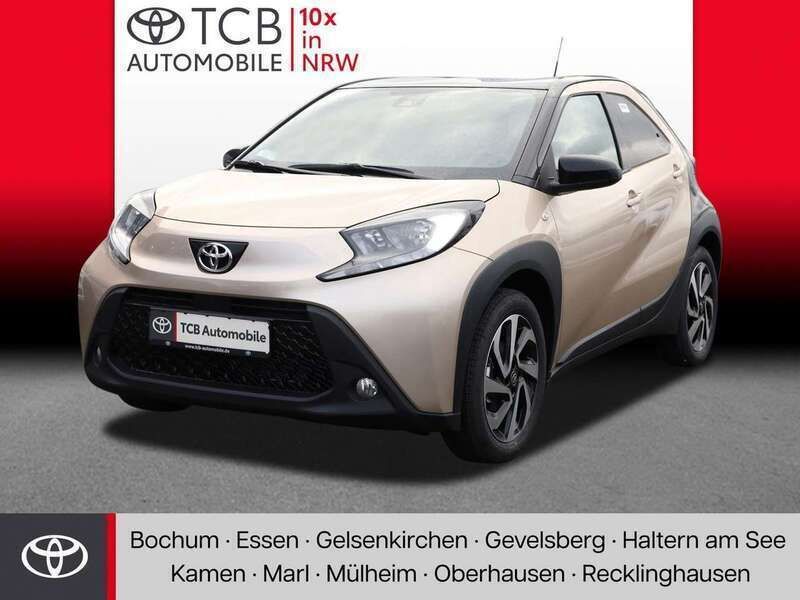Ginger beige / dach schwarz Gebraucht 2024 Toyota Aygo Team Kleinwagen | 17.489 € (Fairer Preis) - Bild 1/4