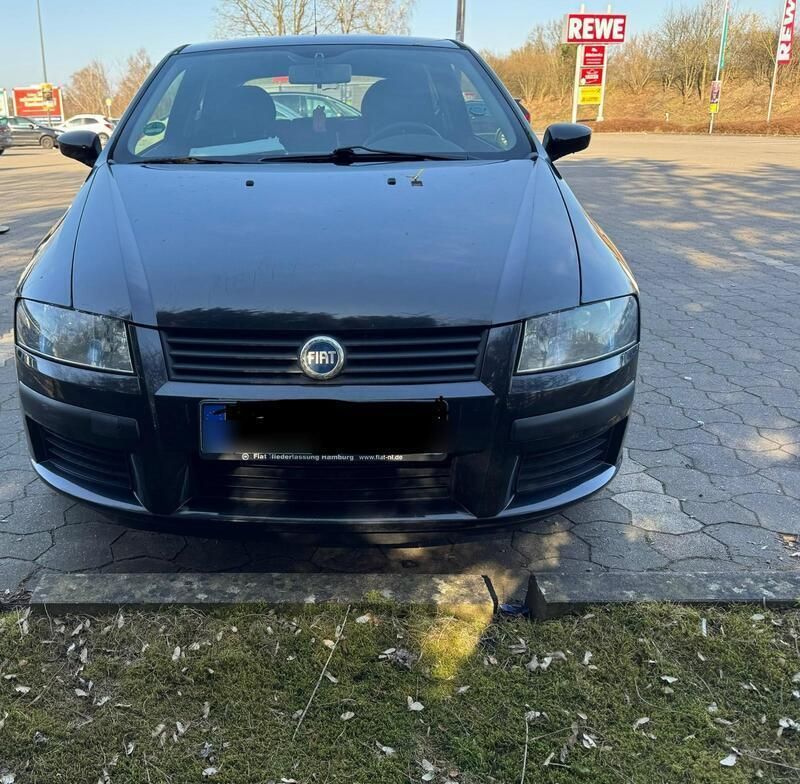 Schwarz Gebraucht 2005 Fiat Stilo Limousine | 700 € (Guter Preis) - Bild 1/4