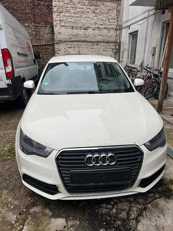 Weiß Gebraucht 2012 Audi A1 Kleinwagen | 6.500 € (Superpreis) - Bild 1/4