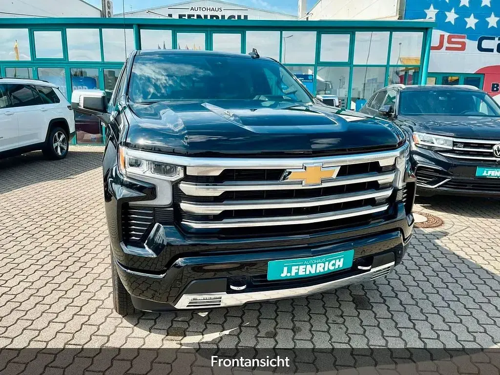 Nowe Chevrolet Silverado 426 KM (313 kW) 2026 Czarny SUV