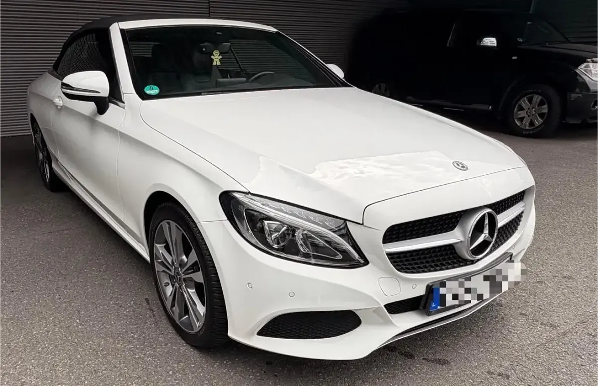 Gebraucht Mercedes C180 156 PS (114 kW) 2018 Weiß Cabrio