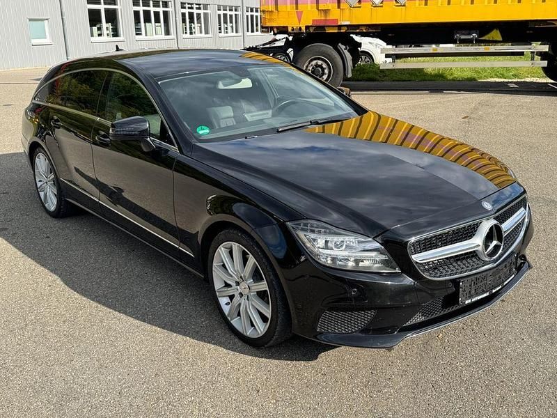 Gebraucht Mercedes CLS250 Shooting Brake 204 PS (150 kW) 2015 Schwarz Kombi