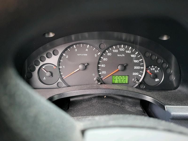 Gebraucht Ford Tourneo 90 PS (66 kW) 2007 Van / Kleinbus