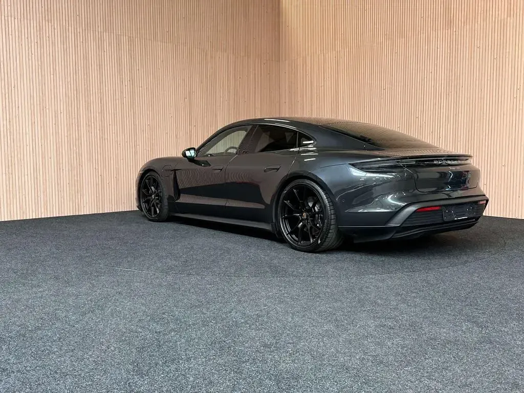 Gebraucht Porsche Taycan 319 kW (435 PS) 2024 Grau Limousine