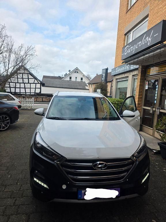 Gebraucht Hyundai Tucson Style 185 PS (136 kW) 2016 Weiß SUV