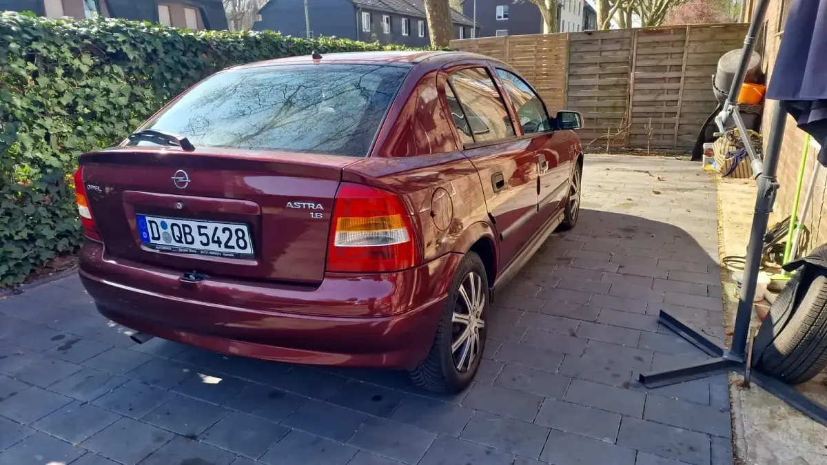 Gebraucht Opel Astra 100 PS (73 kW) 1998 Rot Coupé