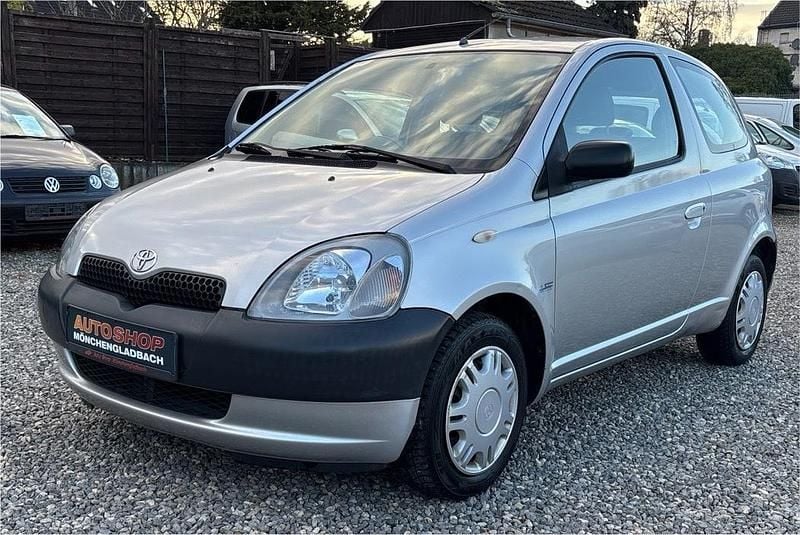 Gebraucht Toyota Yaris 68 PS (50 kW) 1999 Grau Kleinwagen