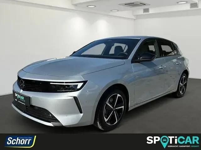 Kristall silber Gebraucht 2025 Opel Astra Edition Limousine | 28.985 € (Fairer Preis) - Bild 1/4