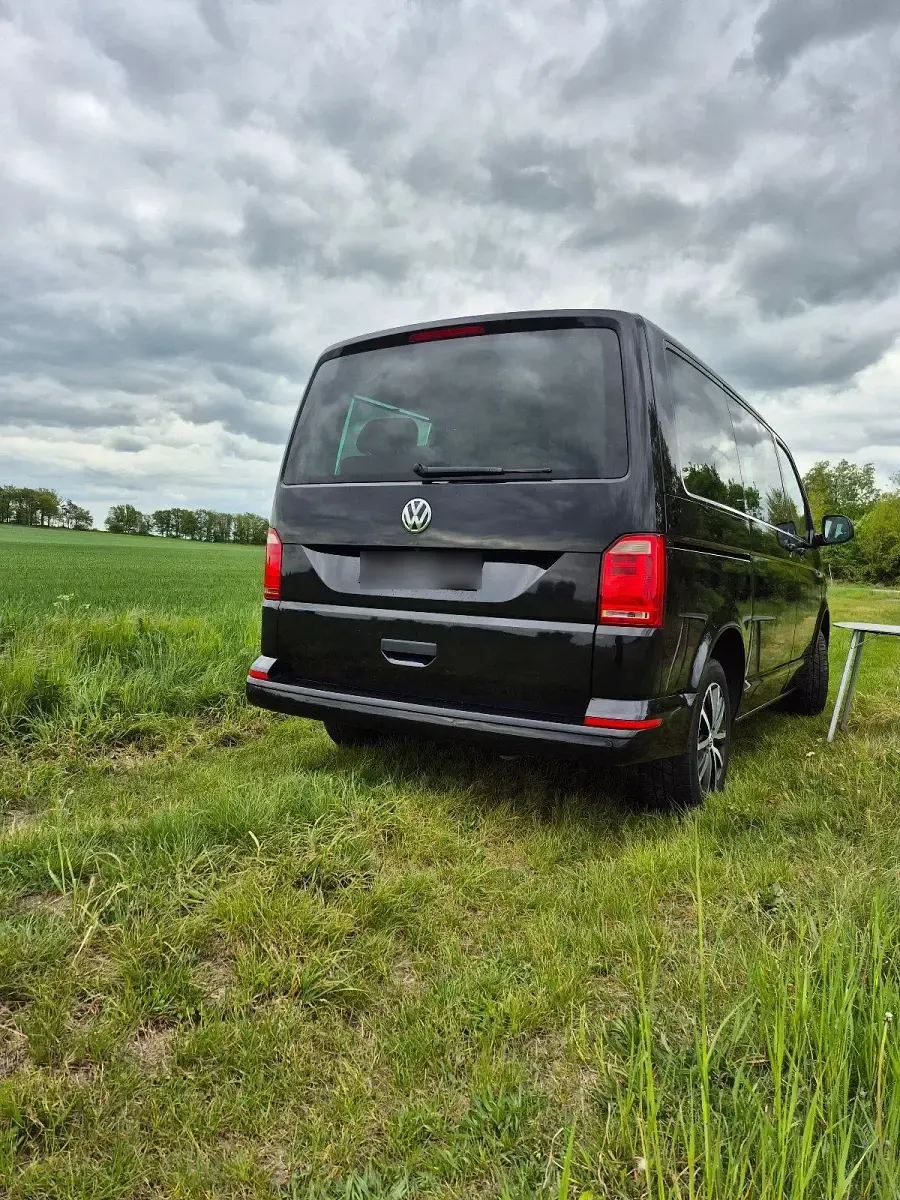Używany VW T6 150 KM (110 kW) 2018 Czarny Van