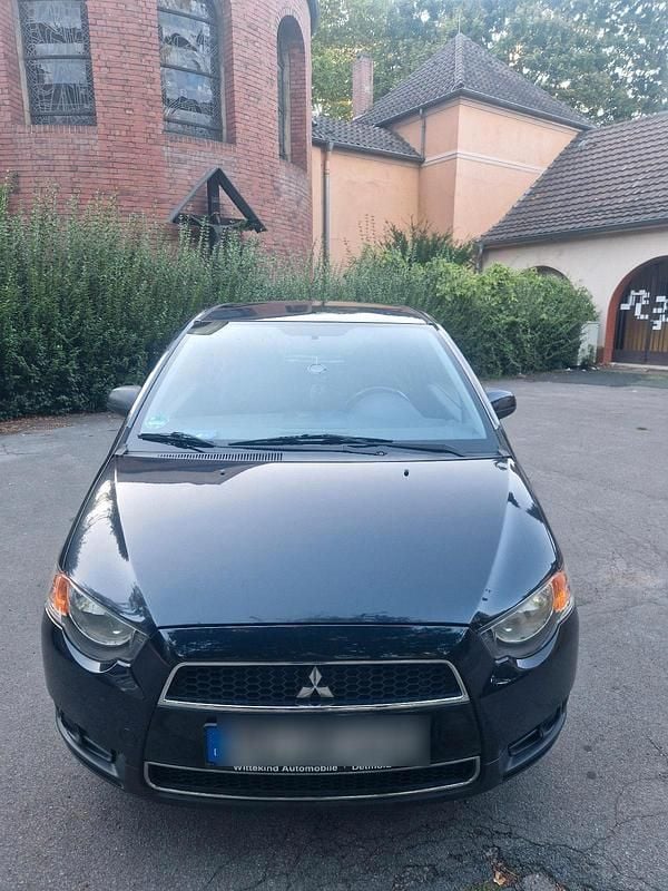 Gebraucht Mitsubishi Colt 95 PS (69 kW) 2011 Schwarz Kleinwagen