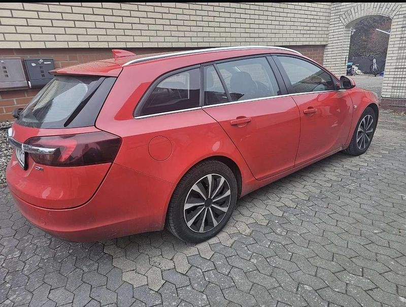 Gebraucht Opel Insignia Selection 170 PS (125 kW) 2017 Rot Kombi
