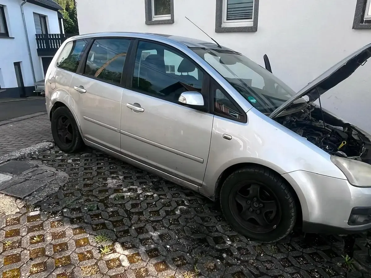 Gebraucht Ford C-MAX 115 PS (84 kW) 2005 Silber Van / Kleinbus