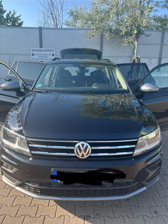 Schwarz Gebraucht 2018 VW Tiguan Allspace Trendline SUV | 18.500 € (Superpreis) - Bild 1/4