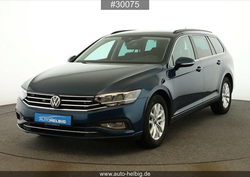 Blau Gebraucht 2023 VW Passat Business Kombi | 22.990 € (Guter Preis) - Bild 1/4