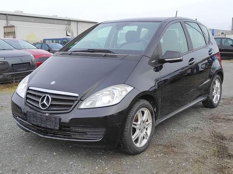 Gebraucht Mercedes A160 95 PS (69 kW) 2011 Nachtschwarz Kleinwagen