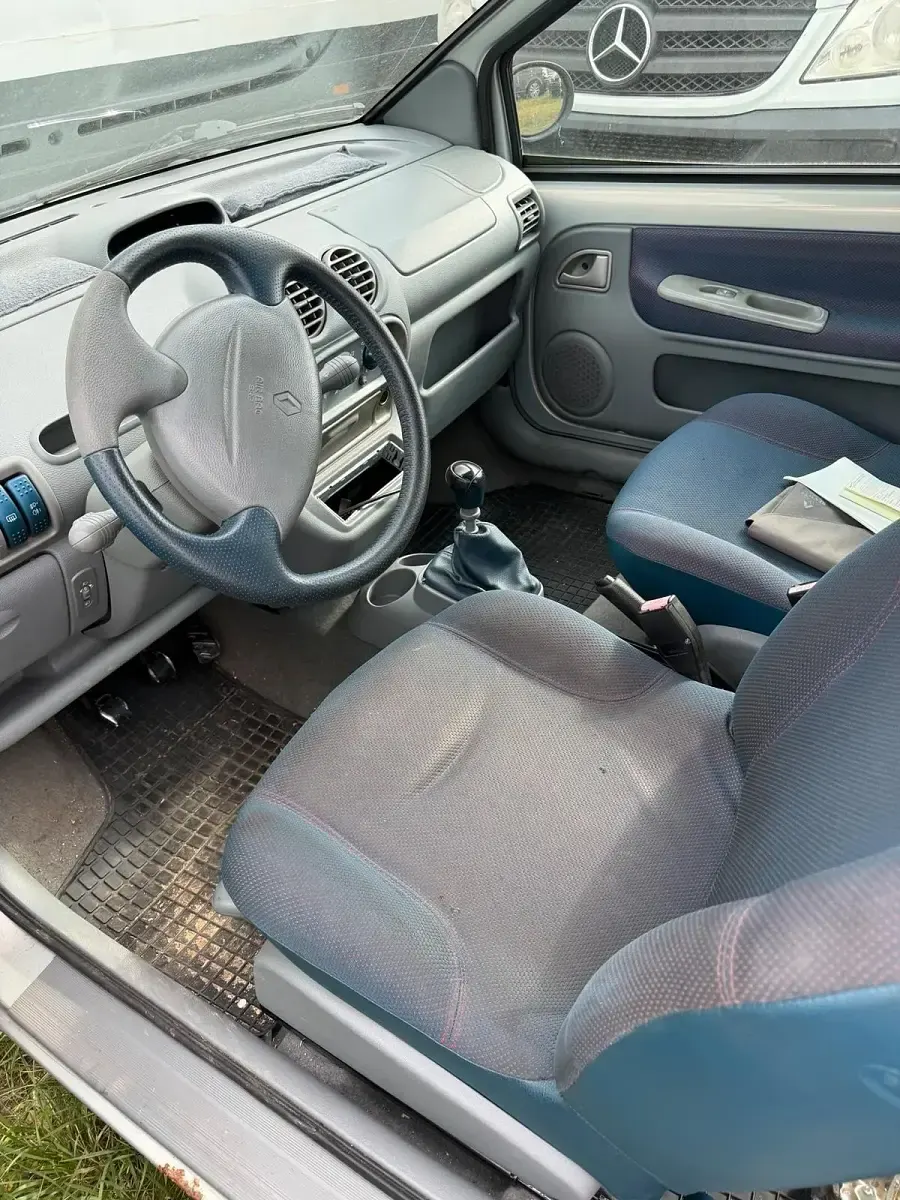 Gebraucht Renault Twingo 75 PS (55 kW) 2000 Silber Kleinwagen