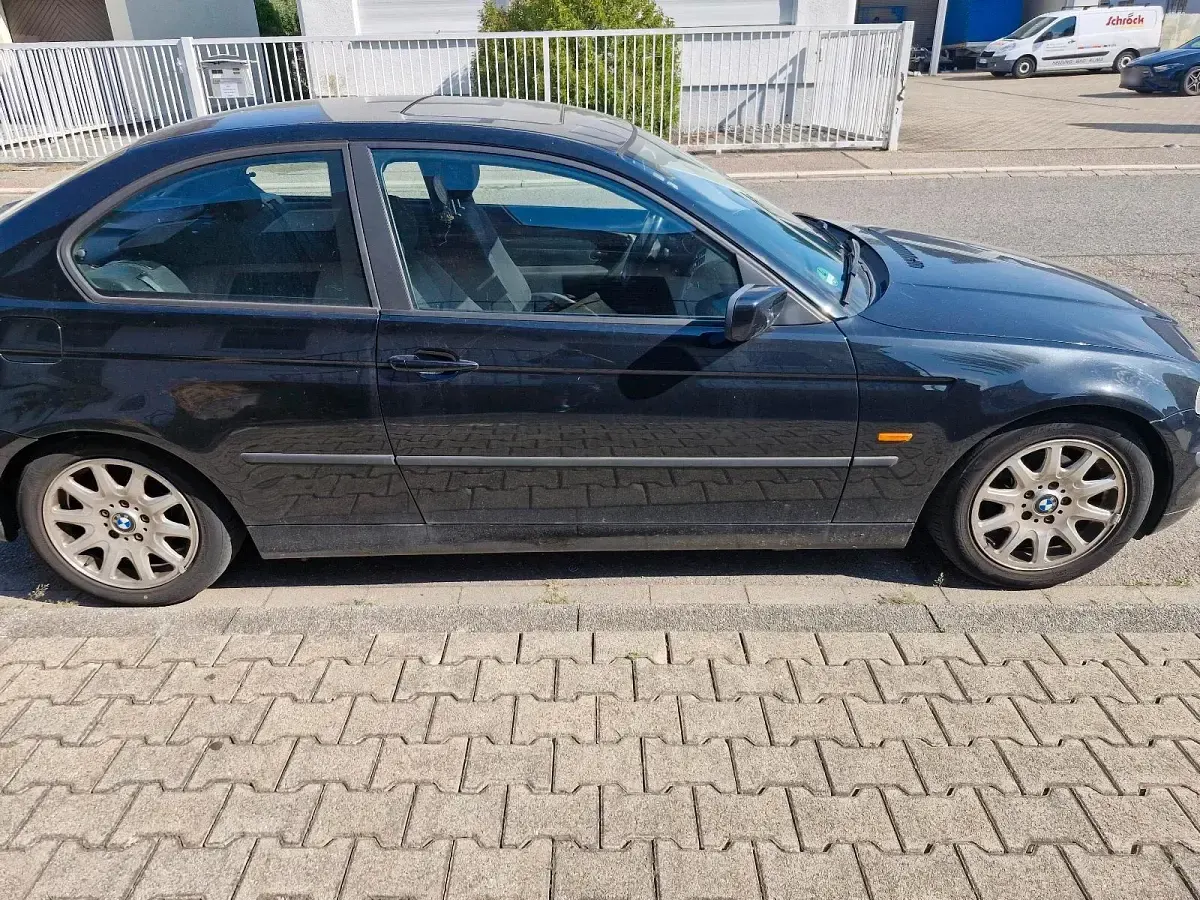 Gebraucht BMW 316 116 PS (85 kW) 2002 Schwarz Coupé