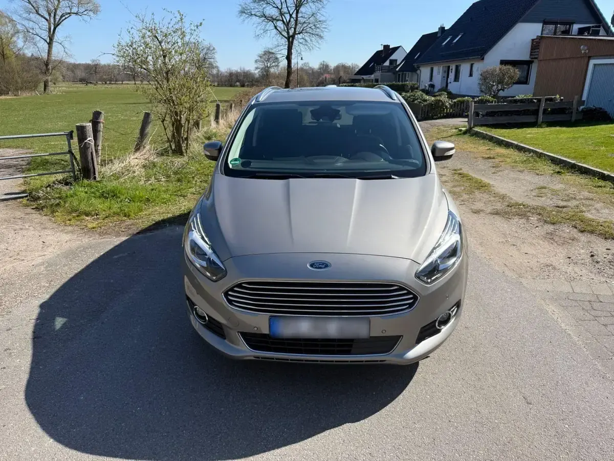 Gebraucht Ford S-MAX Titanium 241 PS (177 kW) 2015 Beige Van / Kleinbus