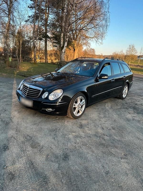 Second-hand Mercedes E320 224 CP (164 kW) 2008 Negru Break