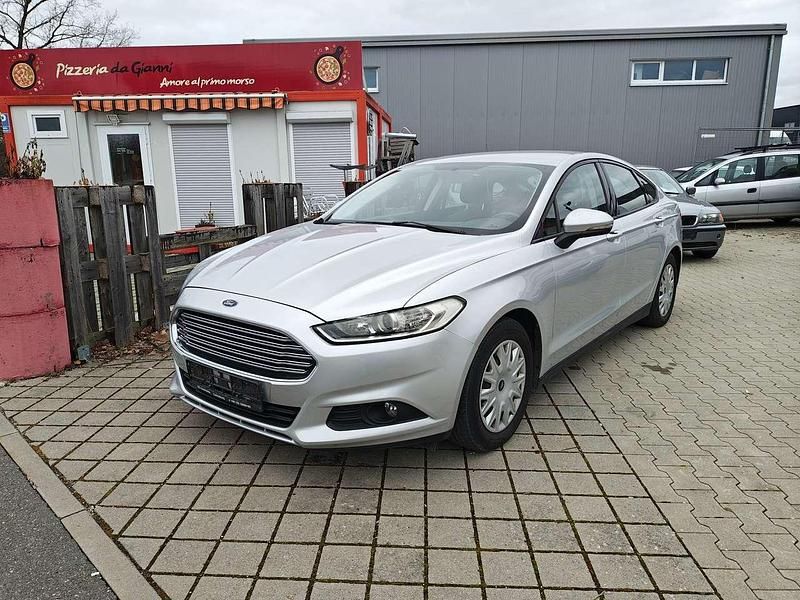 Gebraucht Ford Mondeo Trend 150 PS (110 kW) 2015 Polarsilber Limousine