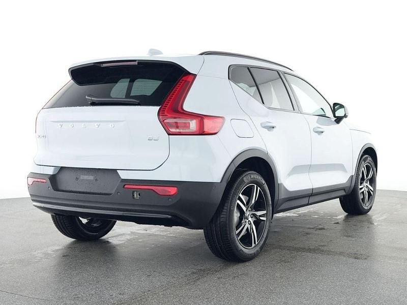 Gebraucht Volvo XC40 Plus 163 PS (119 kW) 2025 Cloud blue, solid / solid SUV