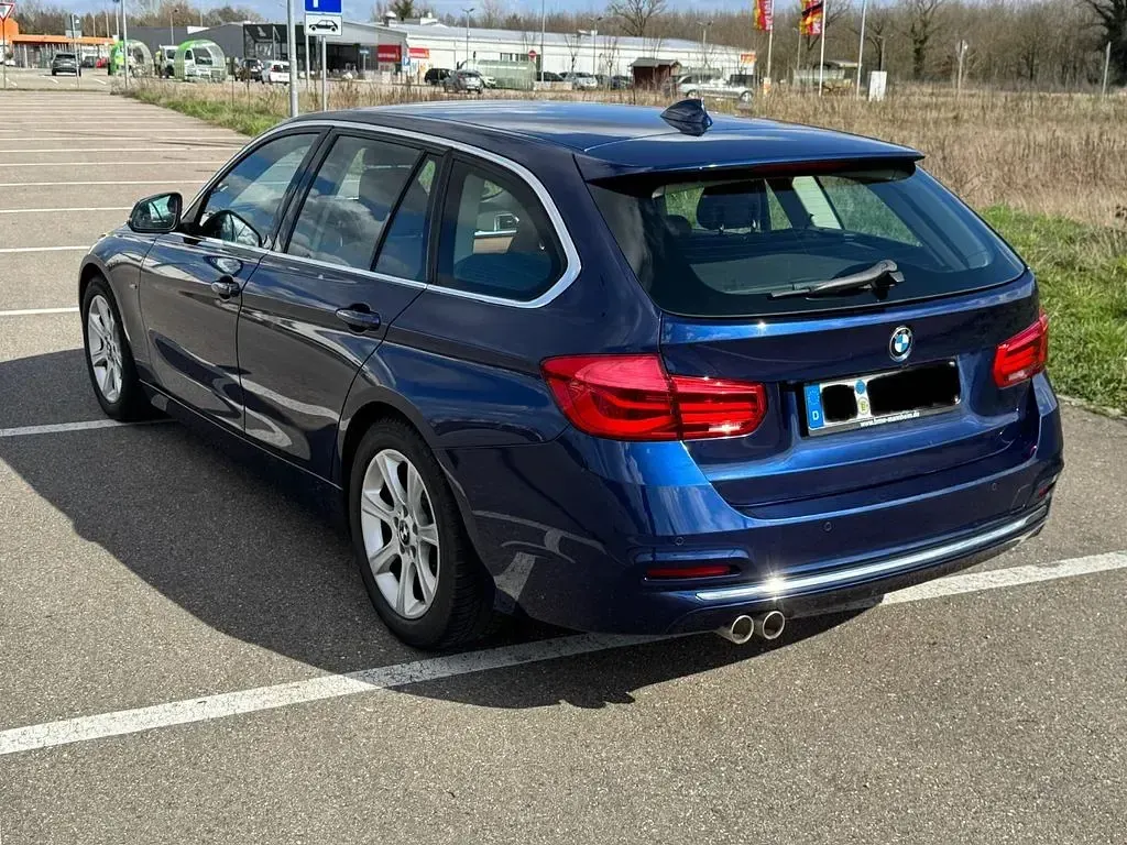 Gebraucht BMW 320 Luxury Line 190 PS (139 kW) 2017 Blau Kombi