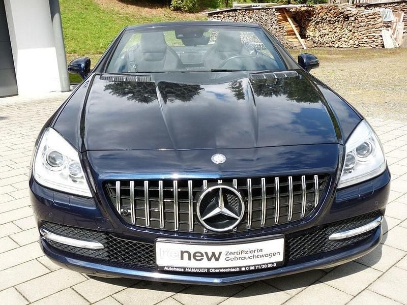 Gebraucht Mercedes SLK250 204 PS (150 kW) 2011 Blau Cabrio