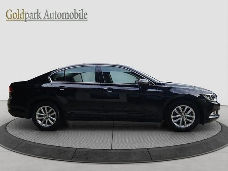 Gebraucht VW Passat Comfortline 180 PS (132 kW) 2015 Schwarz Limousine