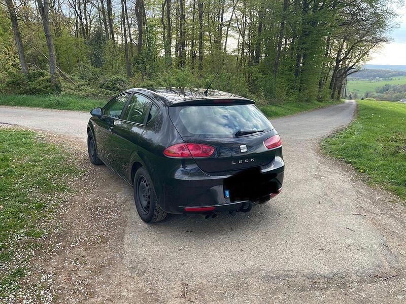 Second-hand Seat Leon FR 125 CP (91 kW) 2011 Negru Hatchback