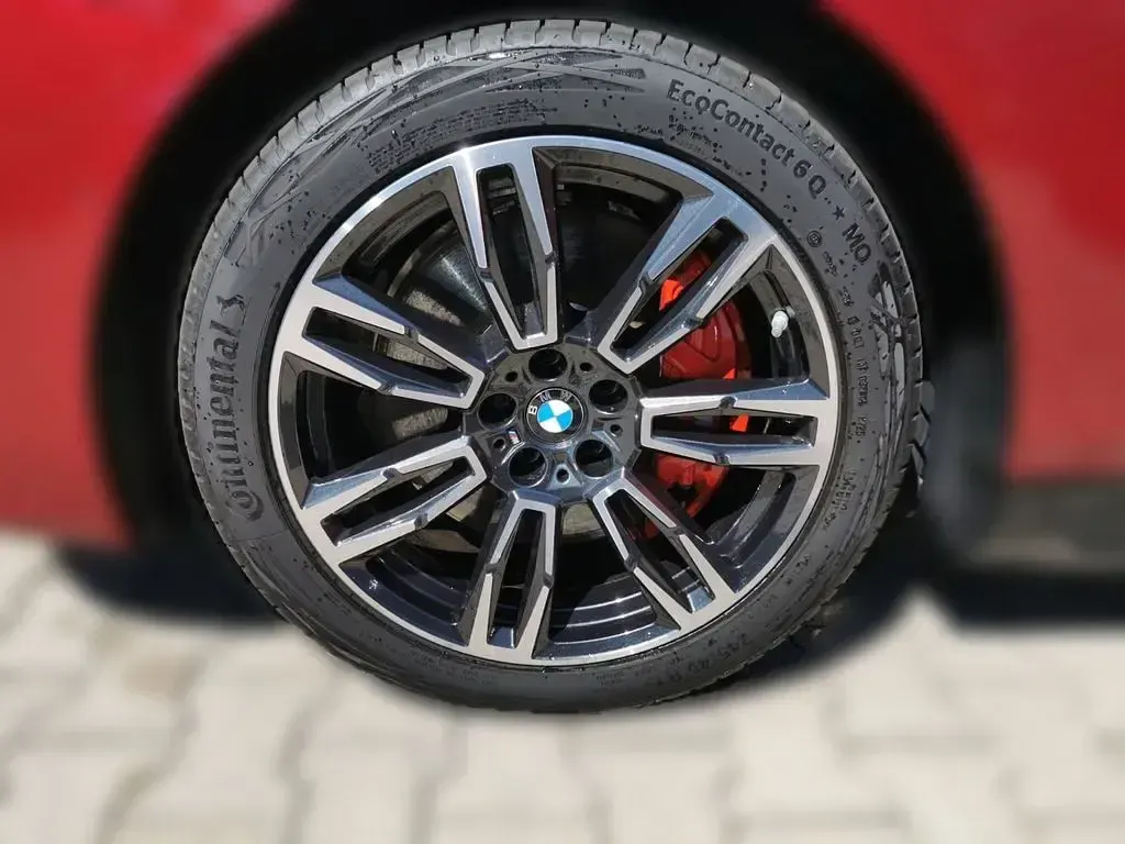 Gebraucht BMW i5 M Sport 250 kW (340 PS) 2025 Rot Limousine