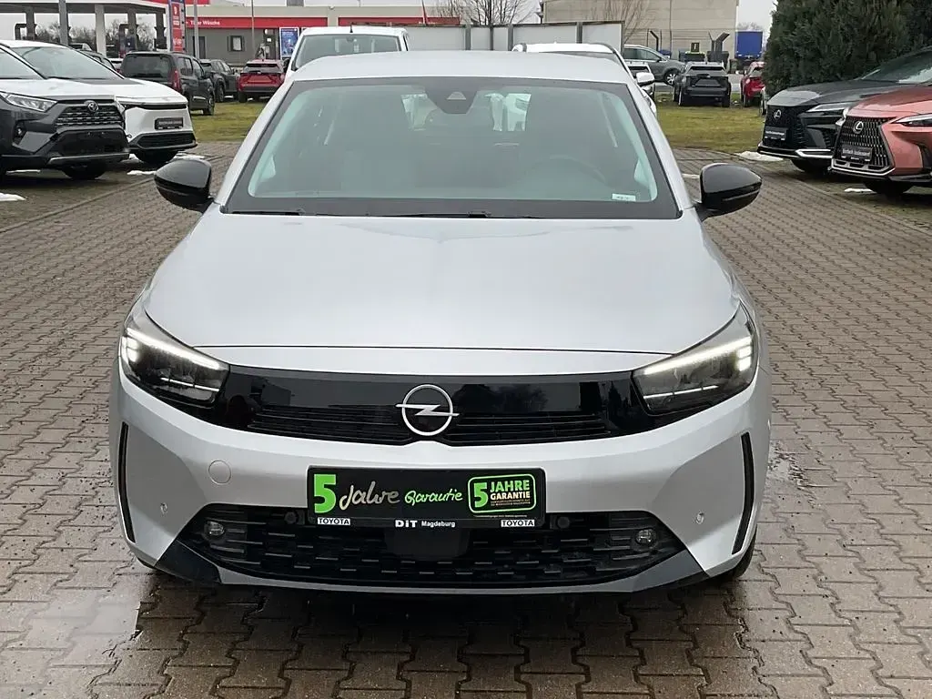 Używany Opel Corsa 75 KM (55 kW) 2024 Srebrny Hatchback