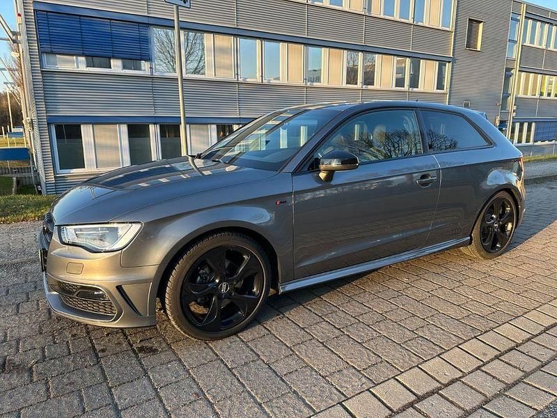 Gebraucht Audi A3 S-Line 150 PS (110 kW) 2014 Grau Limousine