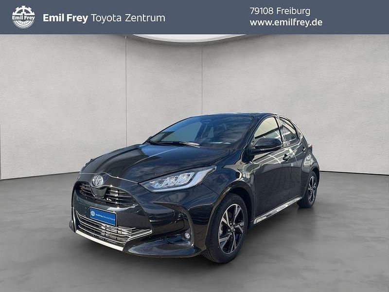 Mysticschwarz mica Neu 2025 Toyota Yaris Hybrid Comfort Limousine | 26.590 € (Fairer Preis) - Bild 1/4